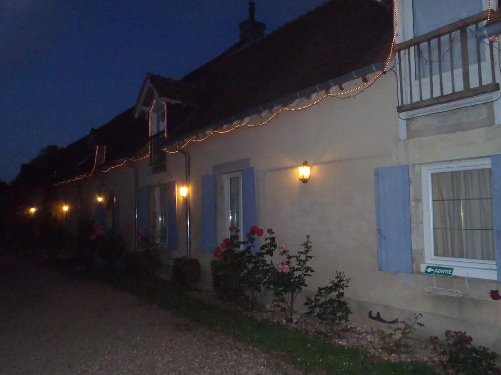 Chambres D'hôtes Du Domaine De Jacquelin Saint-Germain-du-Puy Exterior foto